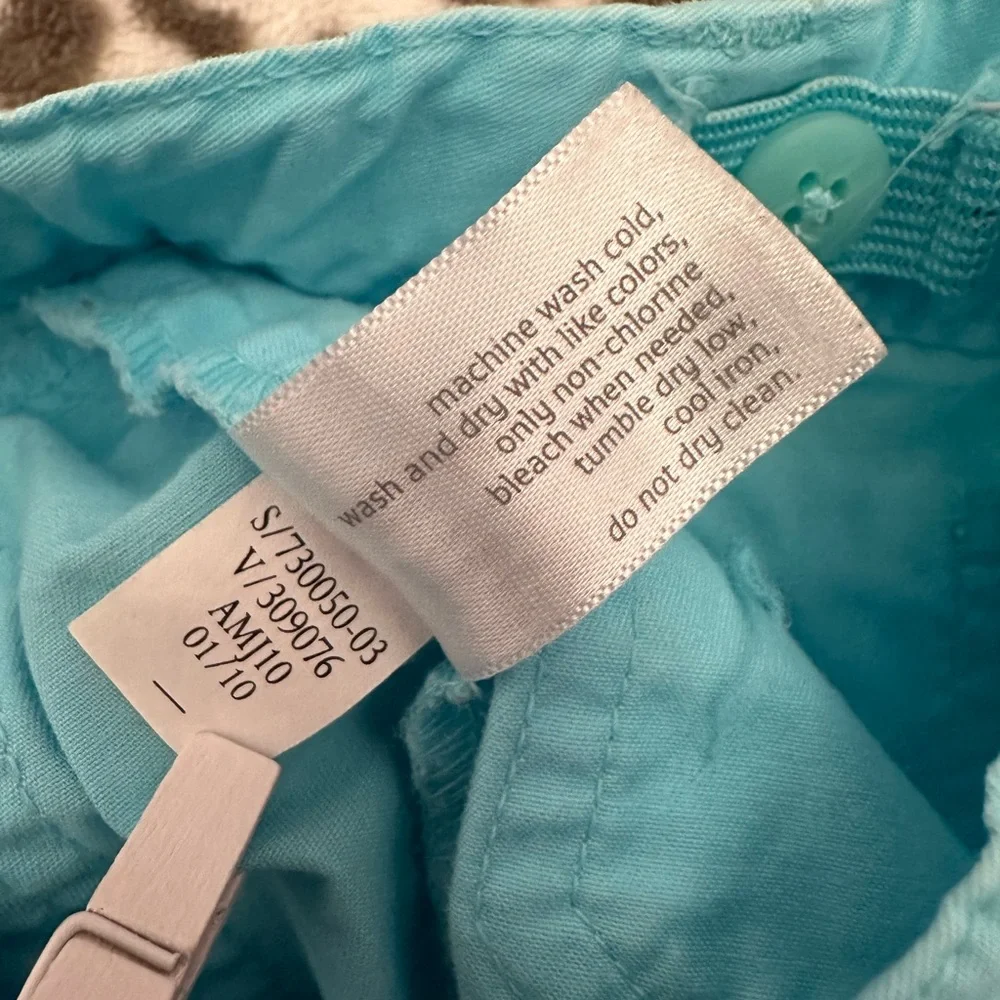 Old Navy Shorts in Blue Size 4T
